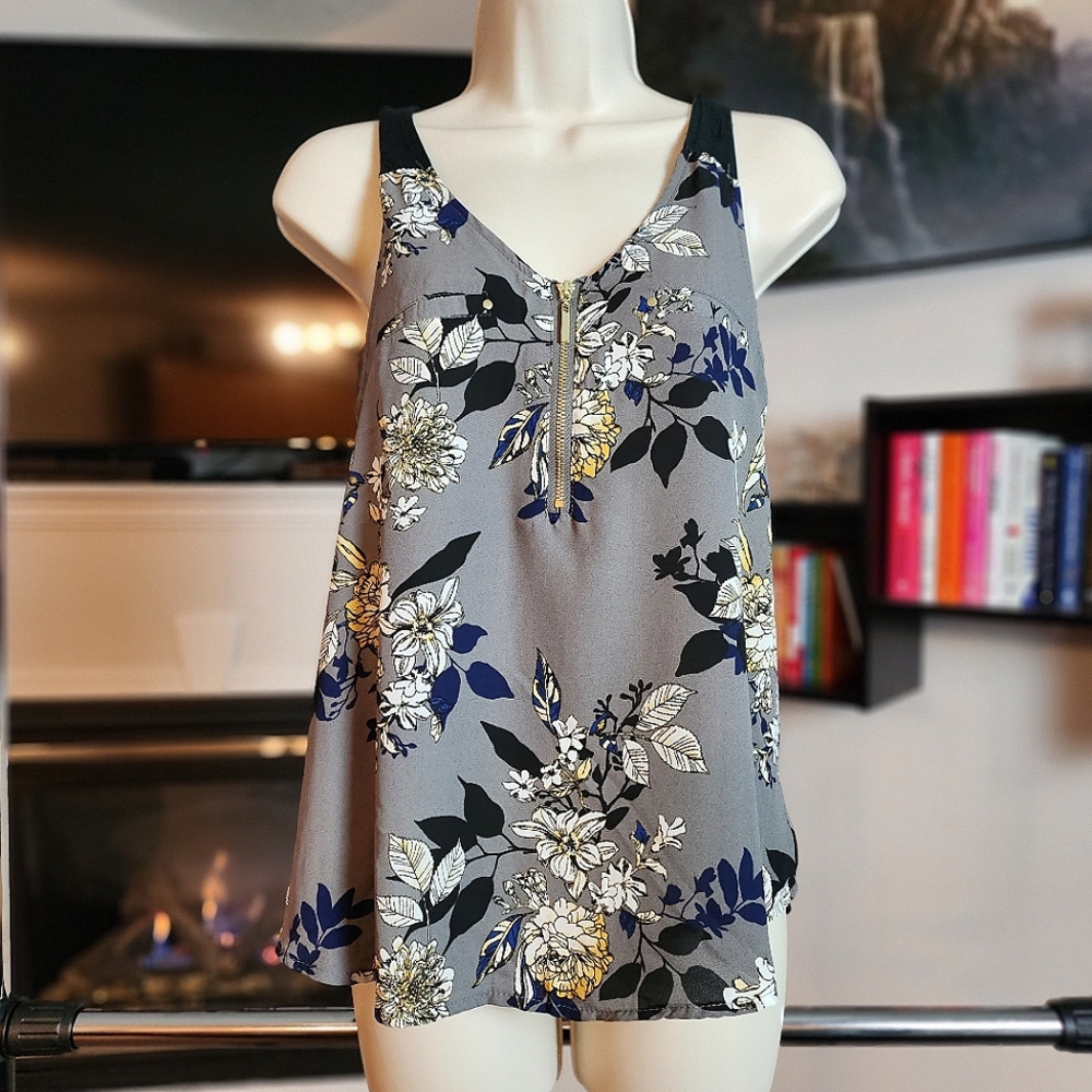 Ardene half zip floral print tank top sz S